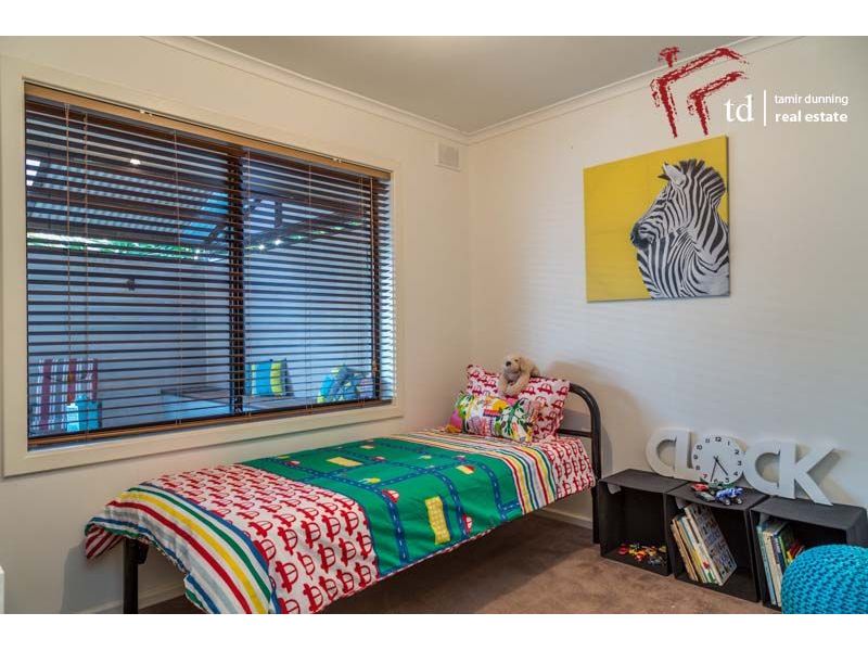 75 Knightsbridge Avenue, Valley View  SA 5093