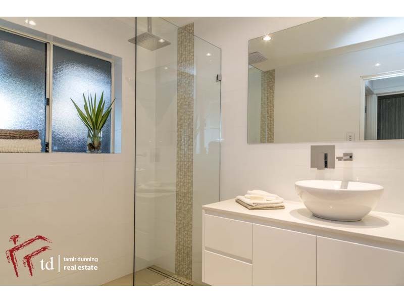 75 Knightsbridge Avenue, Valley View  SA 5093