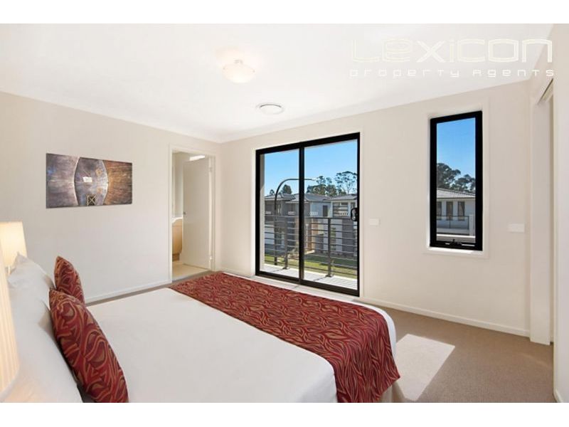 21 Treeland Cct, Kellyville  NSW 2155