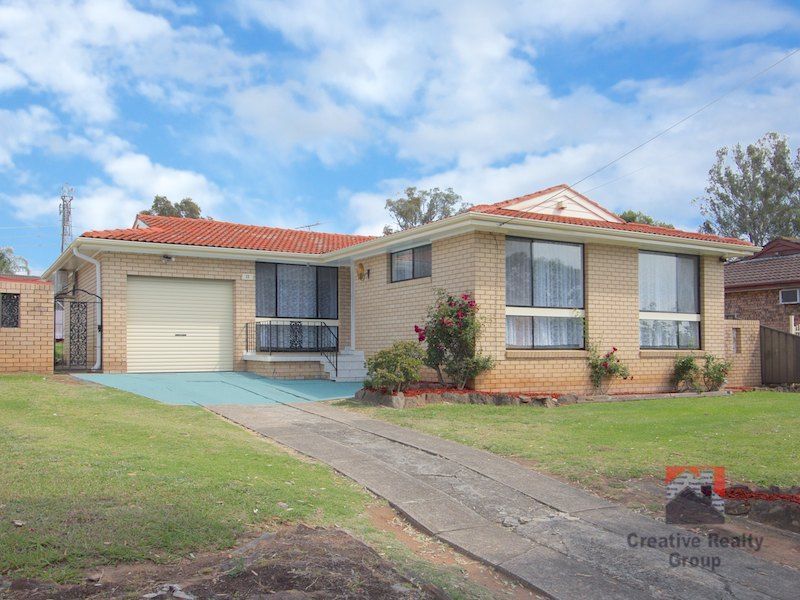 11 Chestnut Cr, Bidwill  NSW 2770