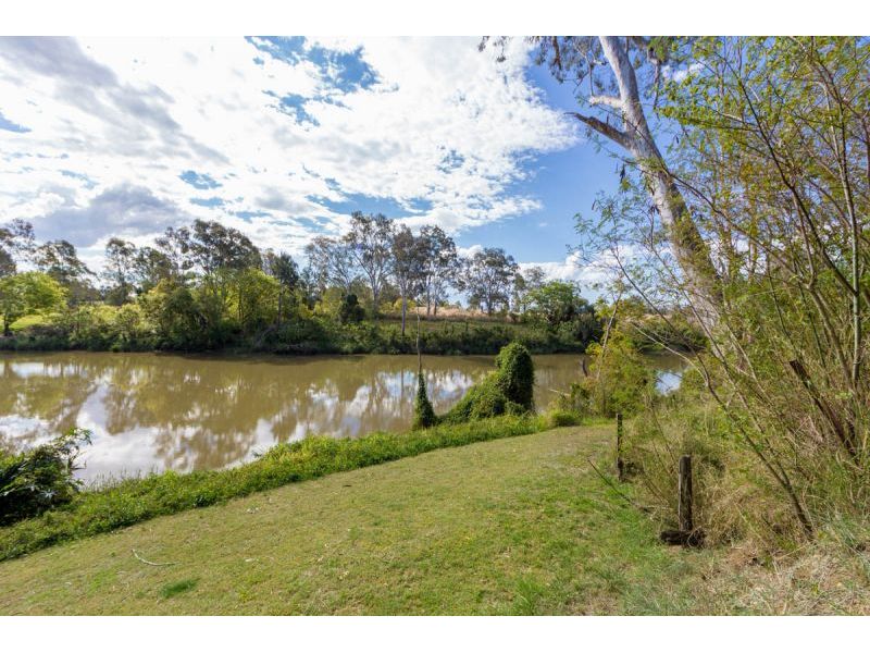 North Booval  QLD 4304