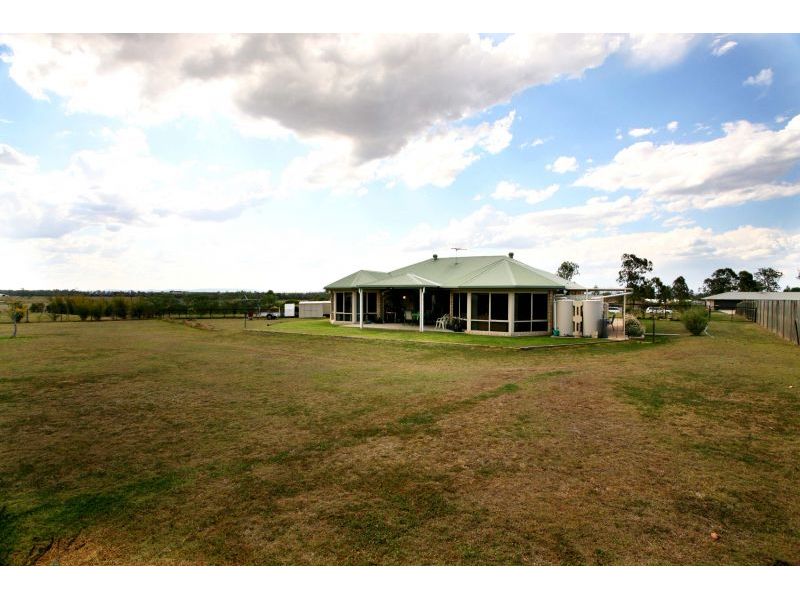 14 Ivory Close, Peak Crossing  QLD 4306