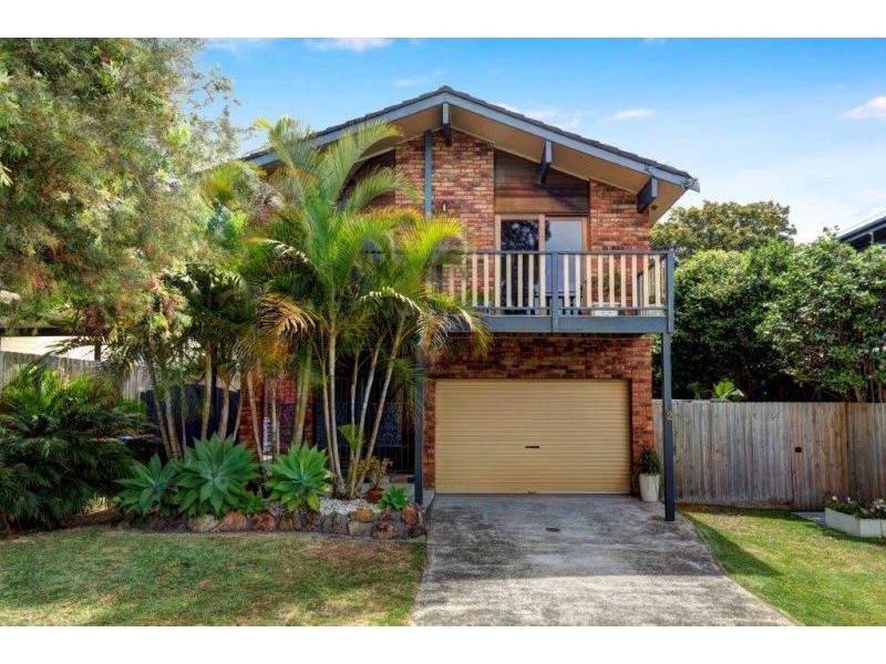 12 Travers Road, Curl Curl  NSW 2096