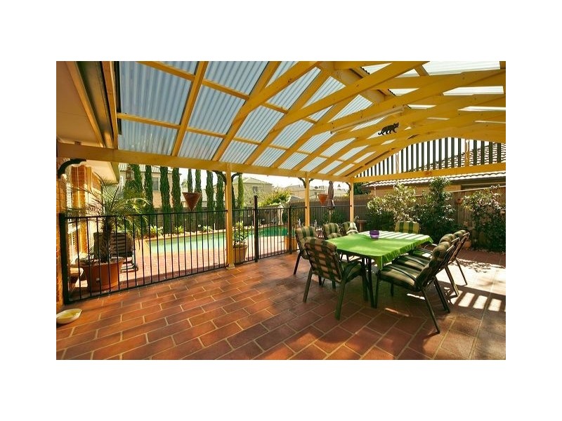 18 Spoonbill Way, Mount Annan NSW 2567