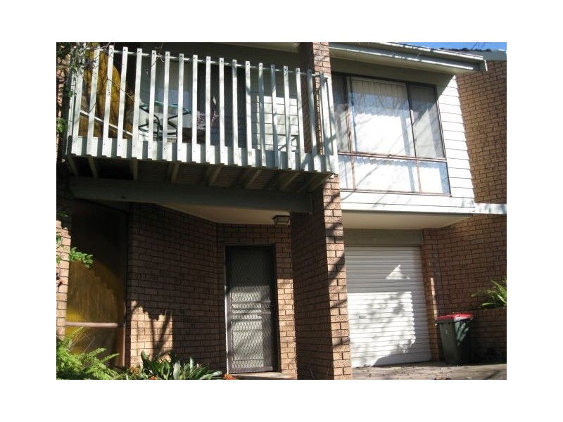 2/15 Alpha Road, Camden NSW 2570