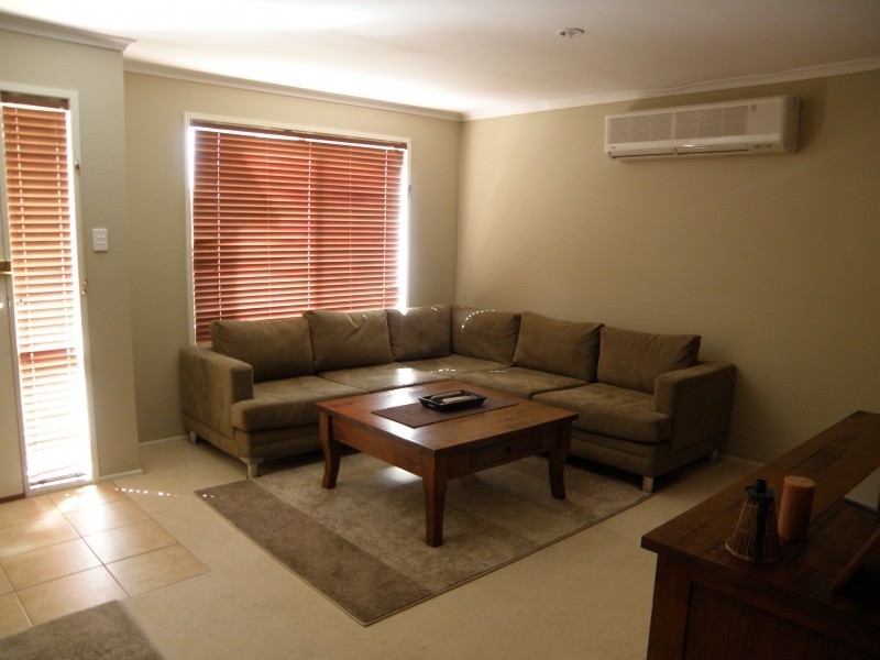 18 Ashford Circuit, Currans Hill NSW 2567