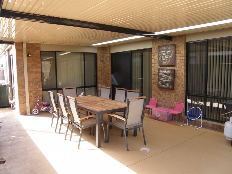 18 Ashford Circuit, Currans Hill NSW 2567