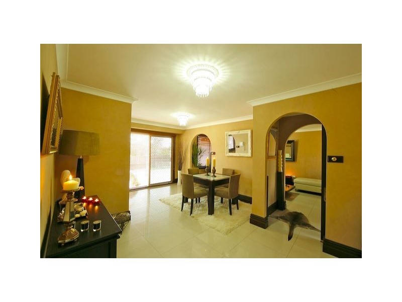 2E Eschol Park Drive, Eschol Park NSW 2558