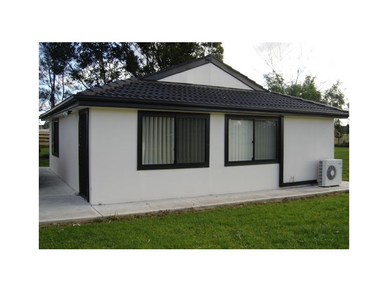 75 Kelvin Park Drive, Bringelly NSW 2556