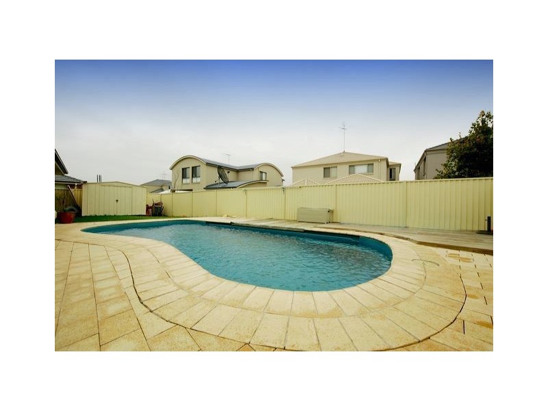 6 Thorn Avenue, Harrington Park NSW 2567