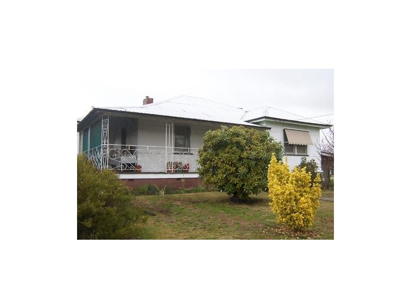 34  Winton Street, Tumbarumba NSW 2653