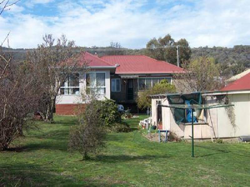 35 King Street, Tumbarumba NSW 2653