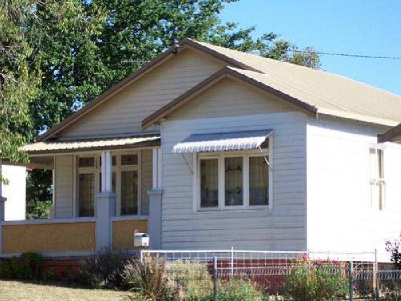 14 Bridge Street, Tumbarumba NSW 2653