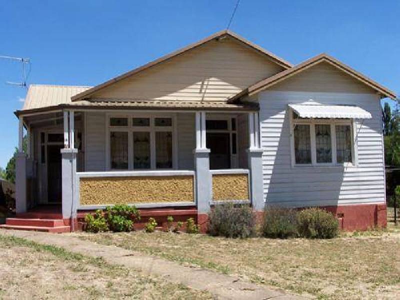 14 Bridge Street, Tumbarumba NSW 2653