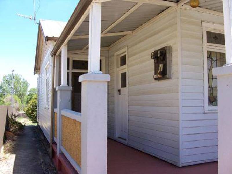 14 Bridge Street, Tumbarumba NSW 2653