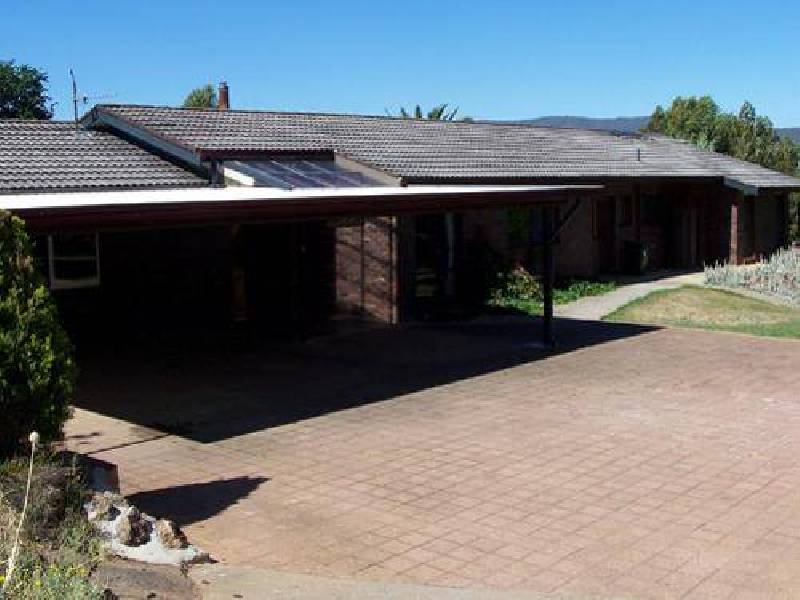 6  Harrow Street, Tumbarumba NSW 2653