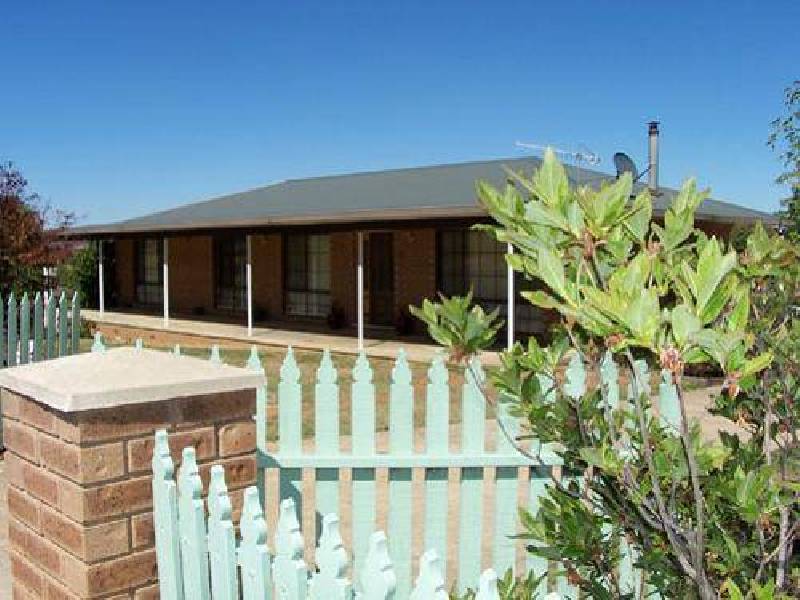 11  Park Street, Tumbarumba NSW 2653