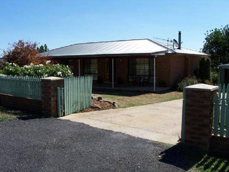 11  Park Street, Tumbarumba NSW 2653