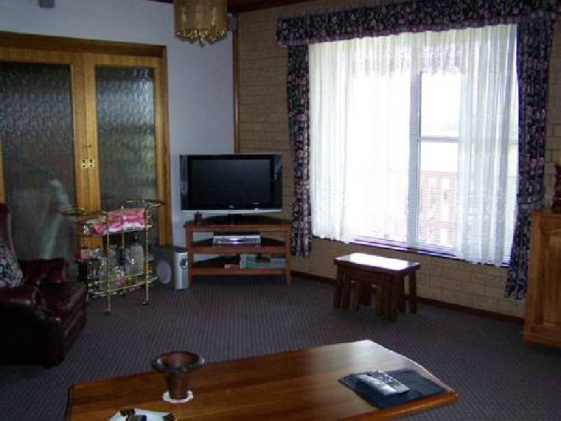 1  Chisholm Street, Tumbarumba NSW 2653