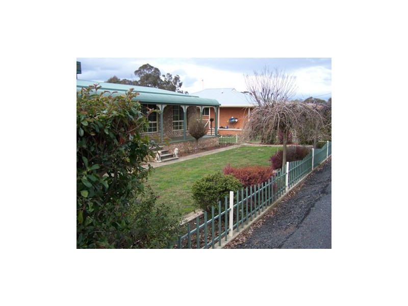 132 Albury Street, Tumbarumba NSW 2653