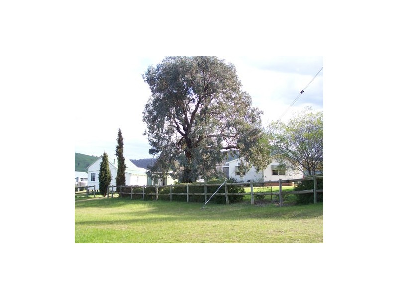 2  School Lane, Tooma NSW 2642