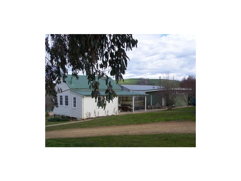 2  School Lane, Tooma NSW 2642
