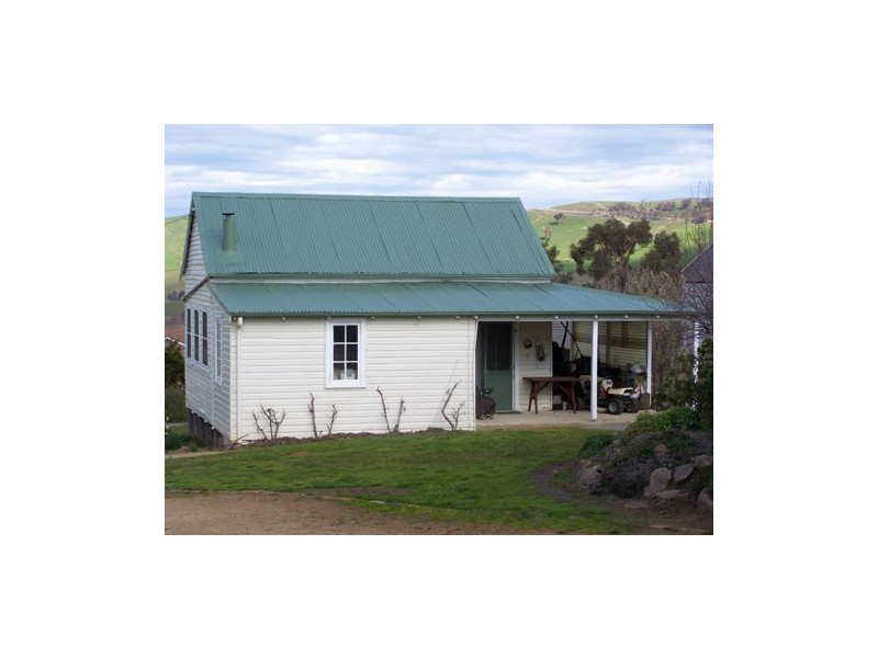 2  School Lane, Tooma NSW 2642