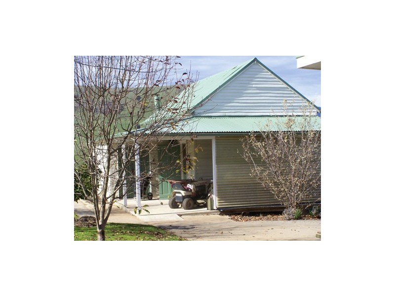 2  School Lane, Tooma NSW 2642