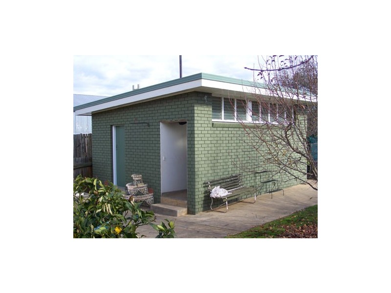 2  School Lane, Tooma NSW 2642