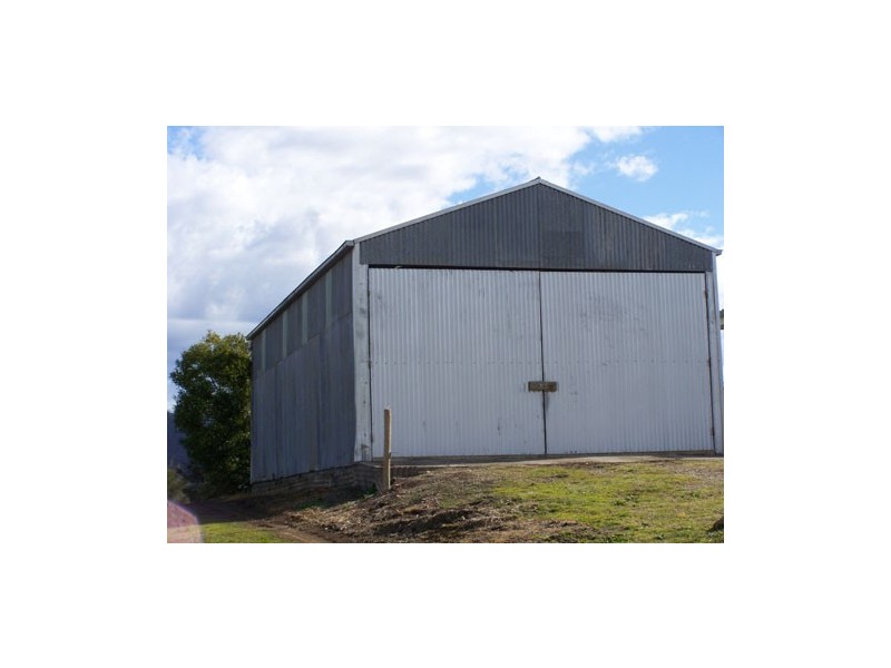 2  School Lane, Tooma NSW 2642