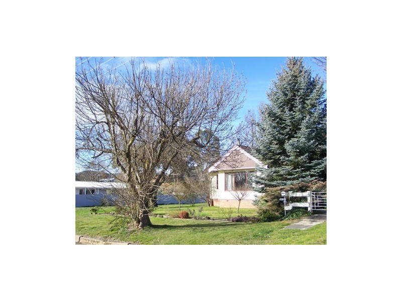 100  Winton Street, Tumbarumba NSW 2653