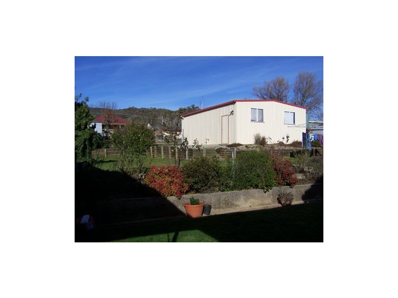 100  Winton Street, Tumbarumba NSW 2653