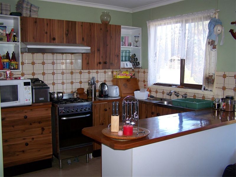 16 Clara Street, Tumbarumba NSW 2653