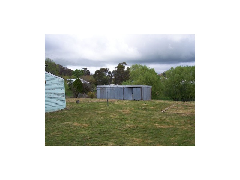 24  Regent Street, Tumbarumba NSW 2653