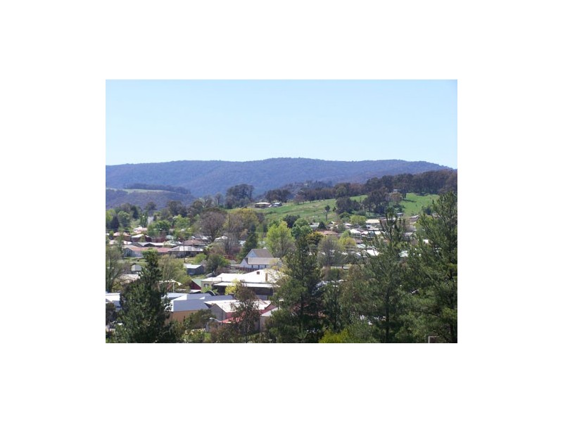 7  Albury Street, Tumbarumba NSW 2653