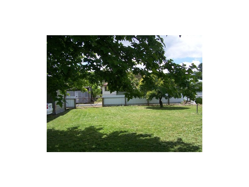 80  Winton Street, Tumbarumba NSW 2653