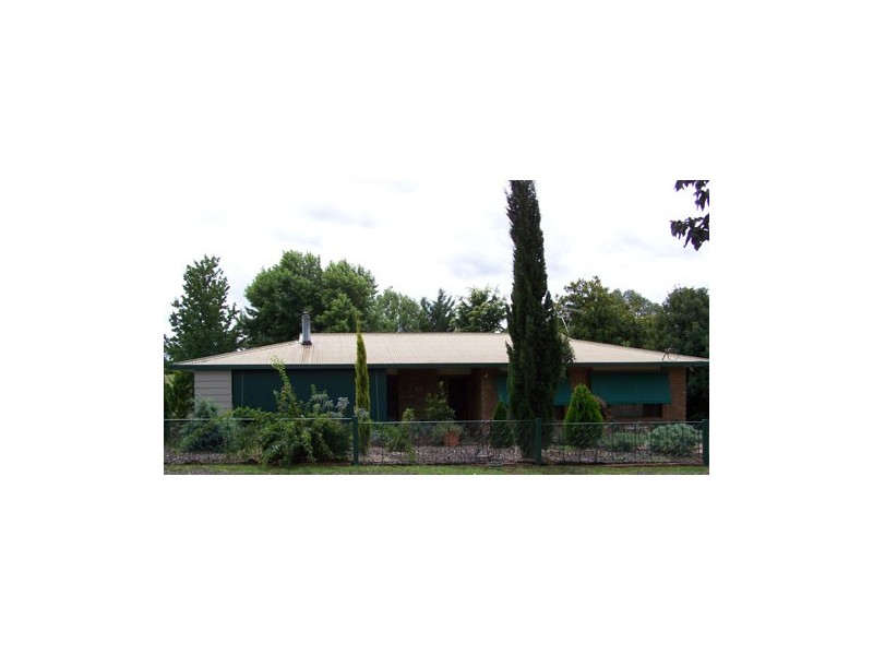 94 Albury Street, Tumbarumba NSW 2653