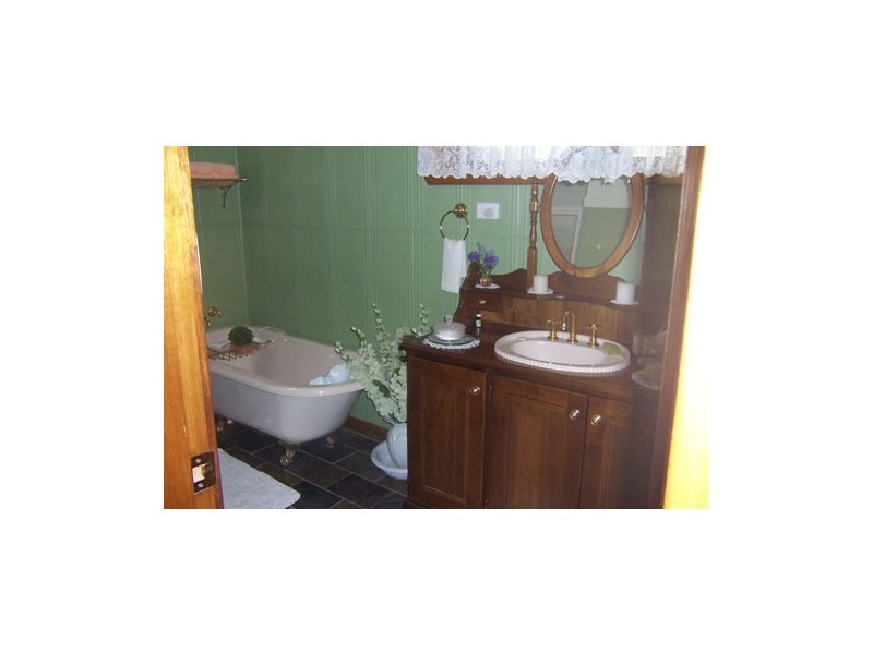 94 Albury Street, Tumbarumba NSW 2653