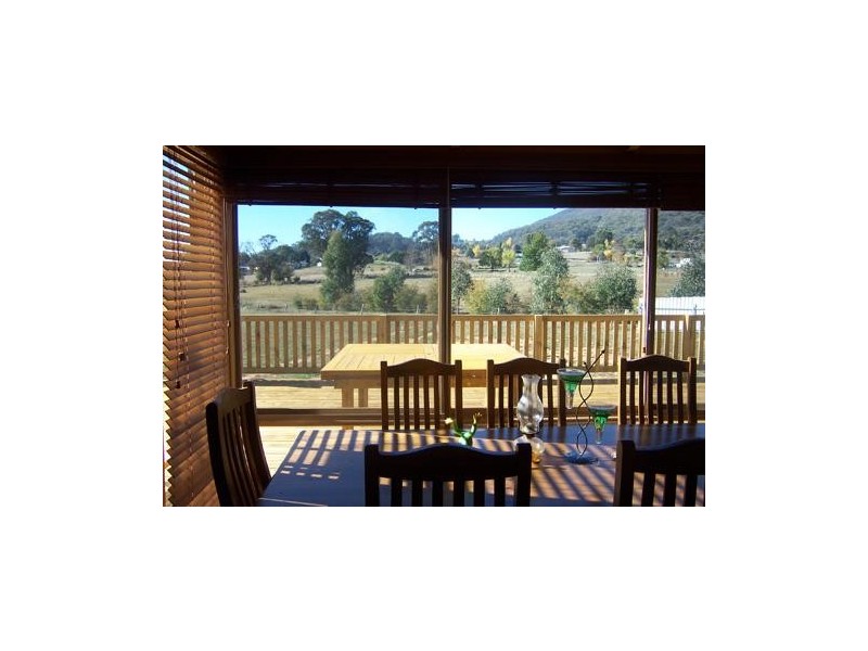 41 Booth Street, Tumbarumba NSW 2653
