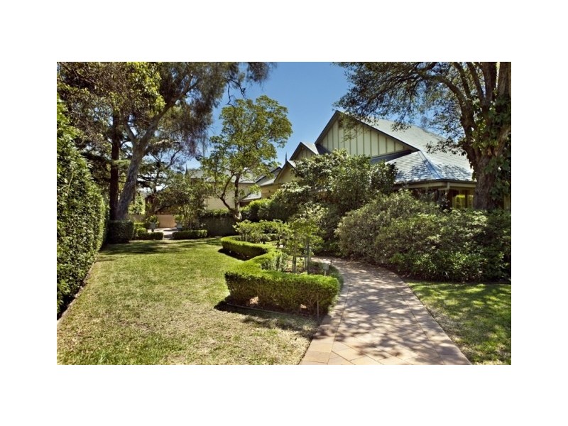 28 Woolwich Road, Hunters Hill NSW 2110