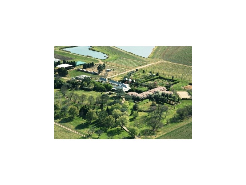 90 Eleven Mile Drive, Bathurst NSW 2795