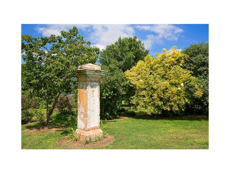 90 Eleven Mile Drive, Bathurst NSW 2795