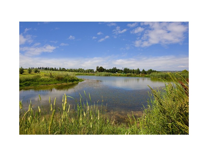 90 Eleven Mile Drive, Bathurst NSW 2795