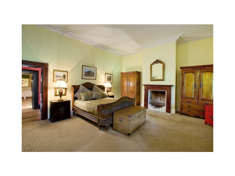 90  Eleven Mile Drive, Bathurst NSW 2795