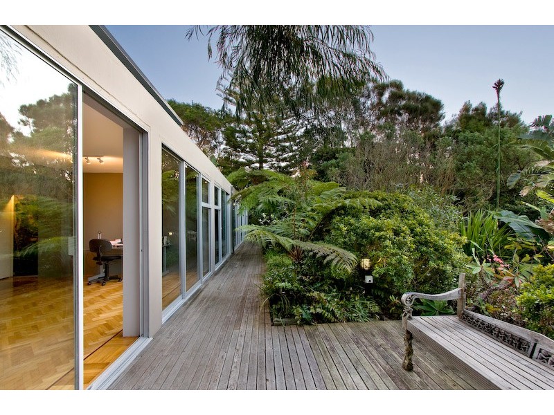 1 Molong Street, North Curl Curl NSW 2099