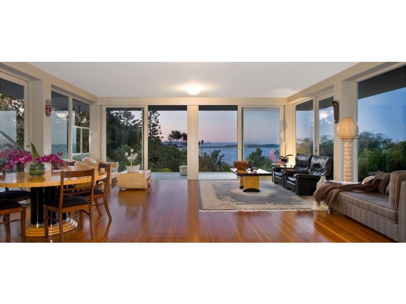 1 Molong Street, North Curl Curl NSW 2099