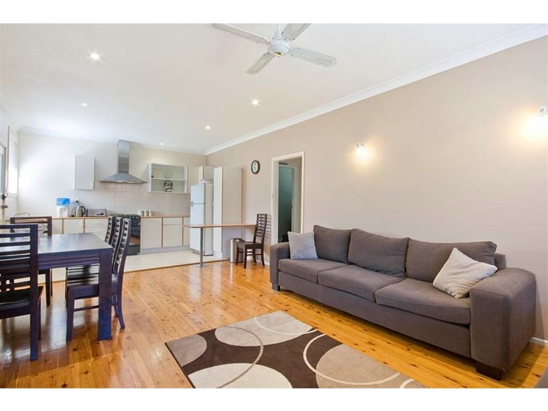 2/24 Gladstone Street, Bellambi NSW 2518