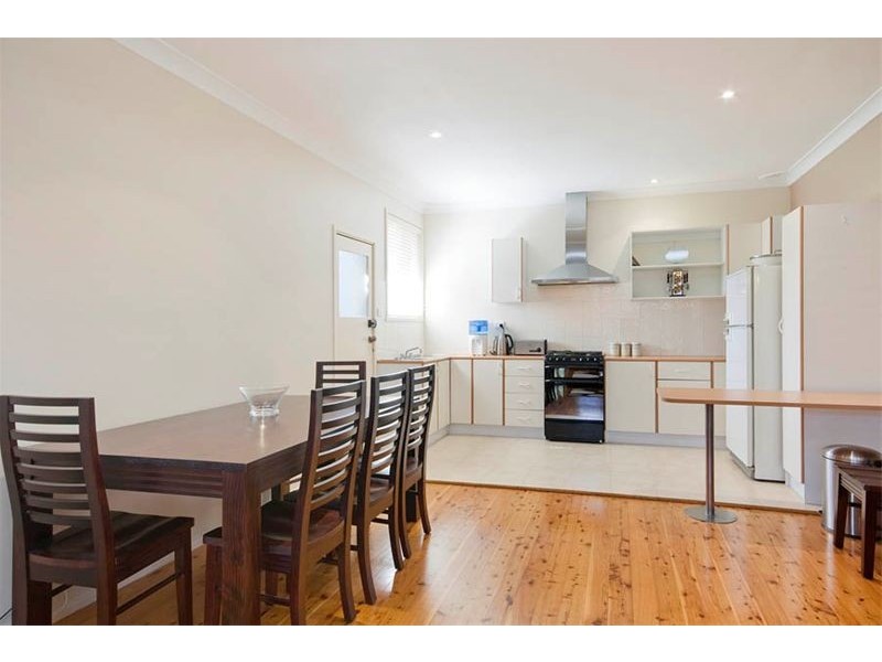 2/24 Gladstone Street, Bellambi NSW 2518