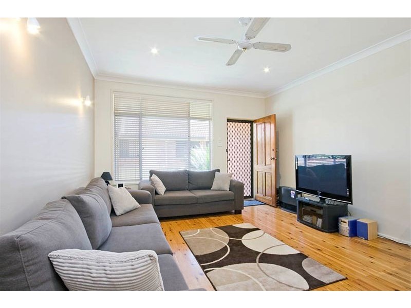 2/24 Gladstone Street, Bellambi NSW 2518