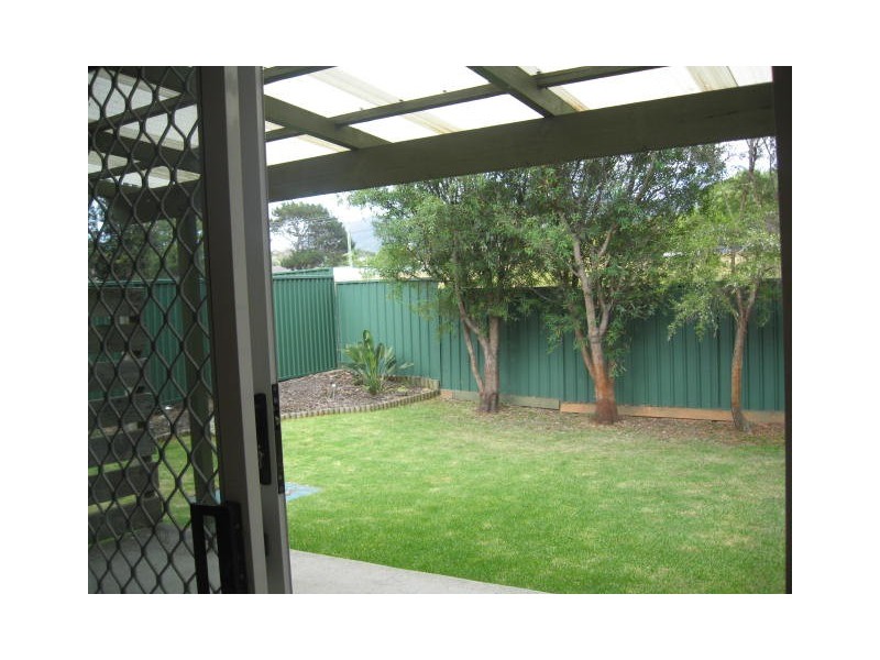 1/10A Kiandra Road, Woonona NSW 2517